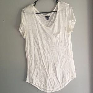 American Eagle white t shirt